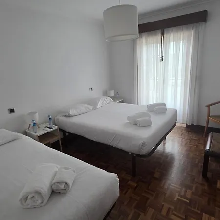 Slow Dorm Hotel