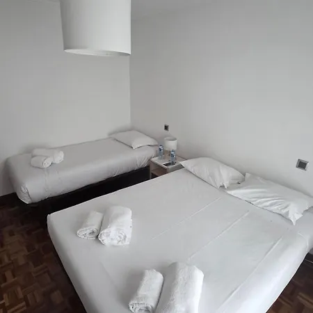 Slow Dorm Hotel
